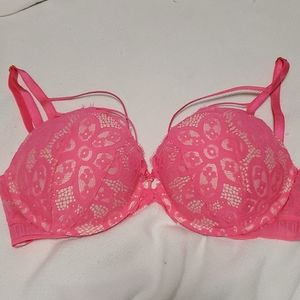 Victoria's secret very sexy push up bra 34D
